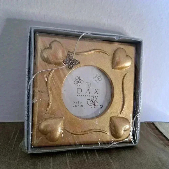 Gold LEAF FRAME BY DAX PHOTOFRAMES 3 X 3 - Picture 1 of 6